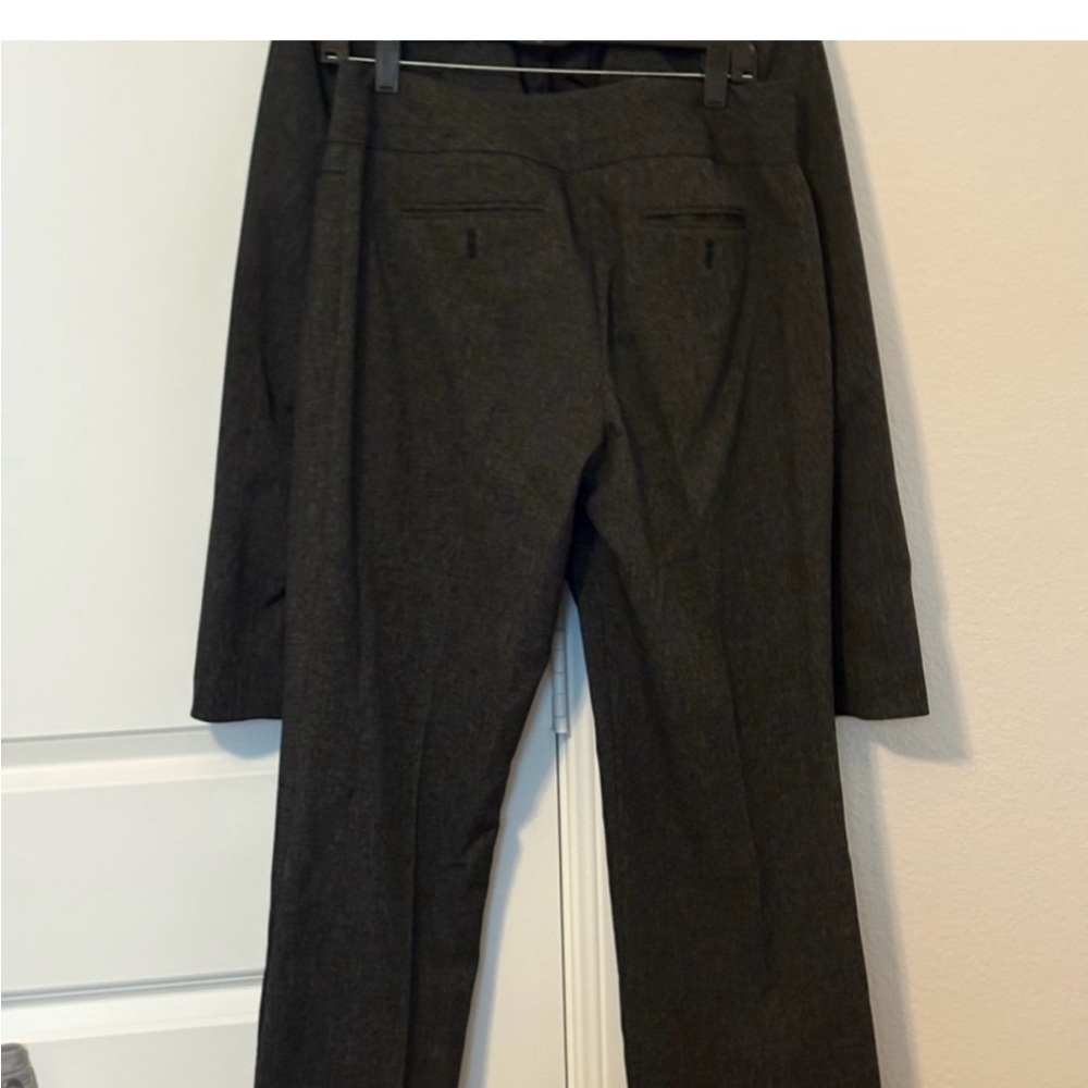 EUC The Limited Dark Gray Suit Women’s size 10. Like new. - Picture 3 of 5